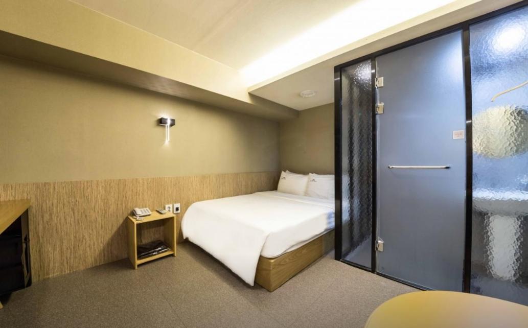 Hotel Daisy Seoel Buitenkant foto