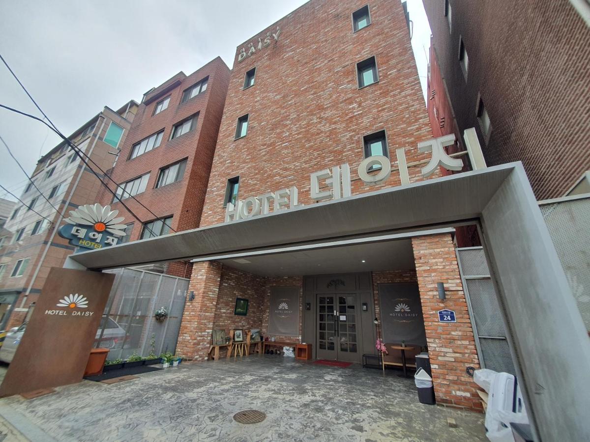 Hotel Daisy Seoel Buitenkant foto